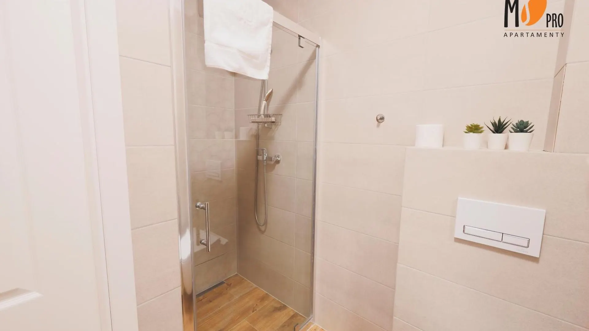 Ms Pro Apartamenty Comfort Kolo Brzegu Z Mini Spa Kolobrzeg